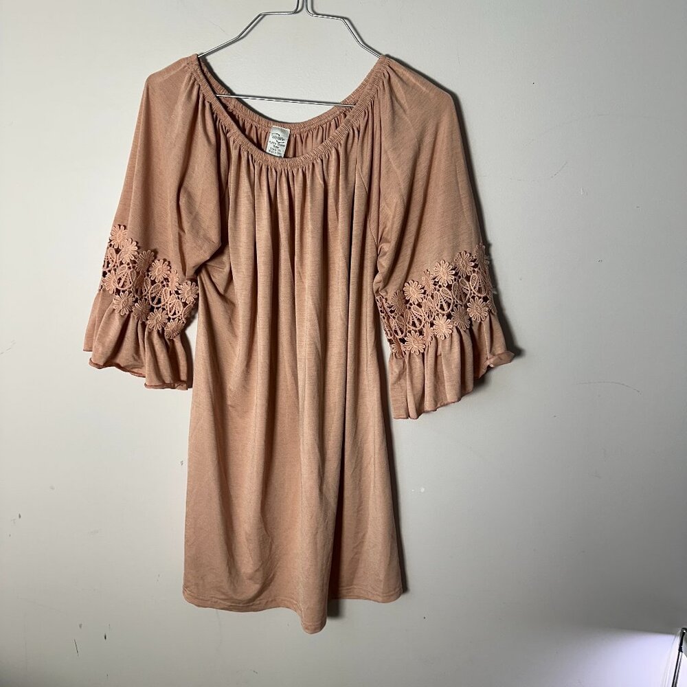 EUC Win Win Womens Ruffle Sleeve Tunic Shirt Top Blouse L XL Pink Daisy Edge